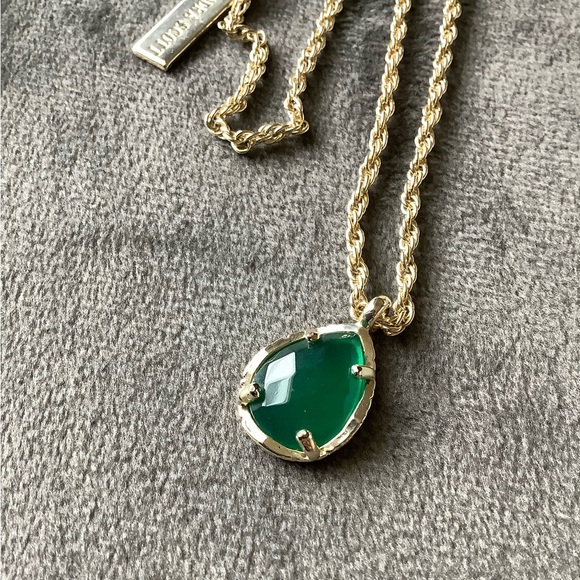 Kendra Scott Green/gold pendant necklace - Picture 5 of 5